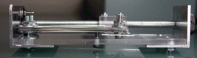 Side view of capacitor showing plates